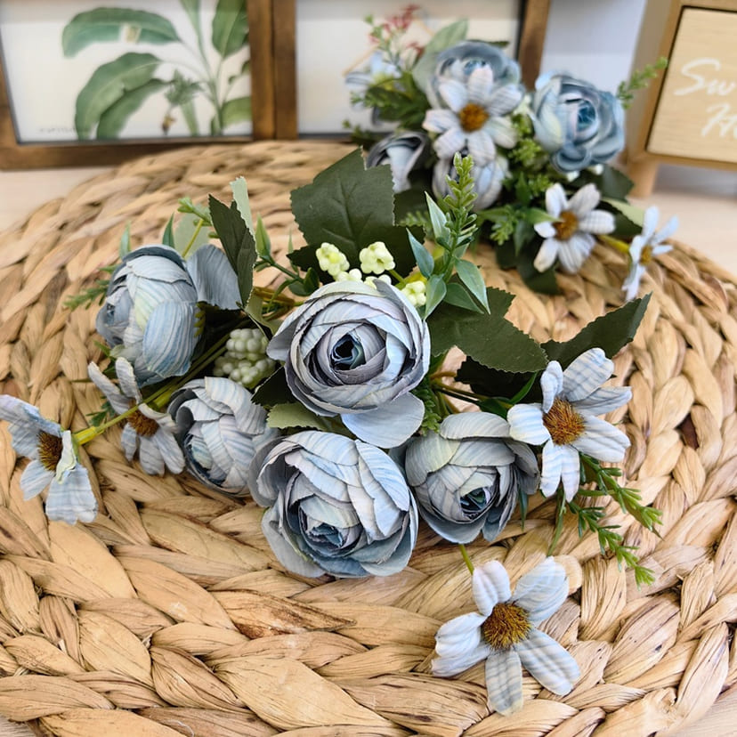 Искусственные цветы в Улан‑Удэ | Цветы искусственные «Камелии с мелкоцветом», голубые, букет